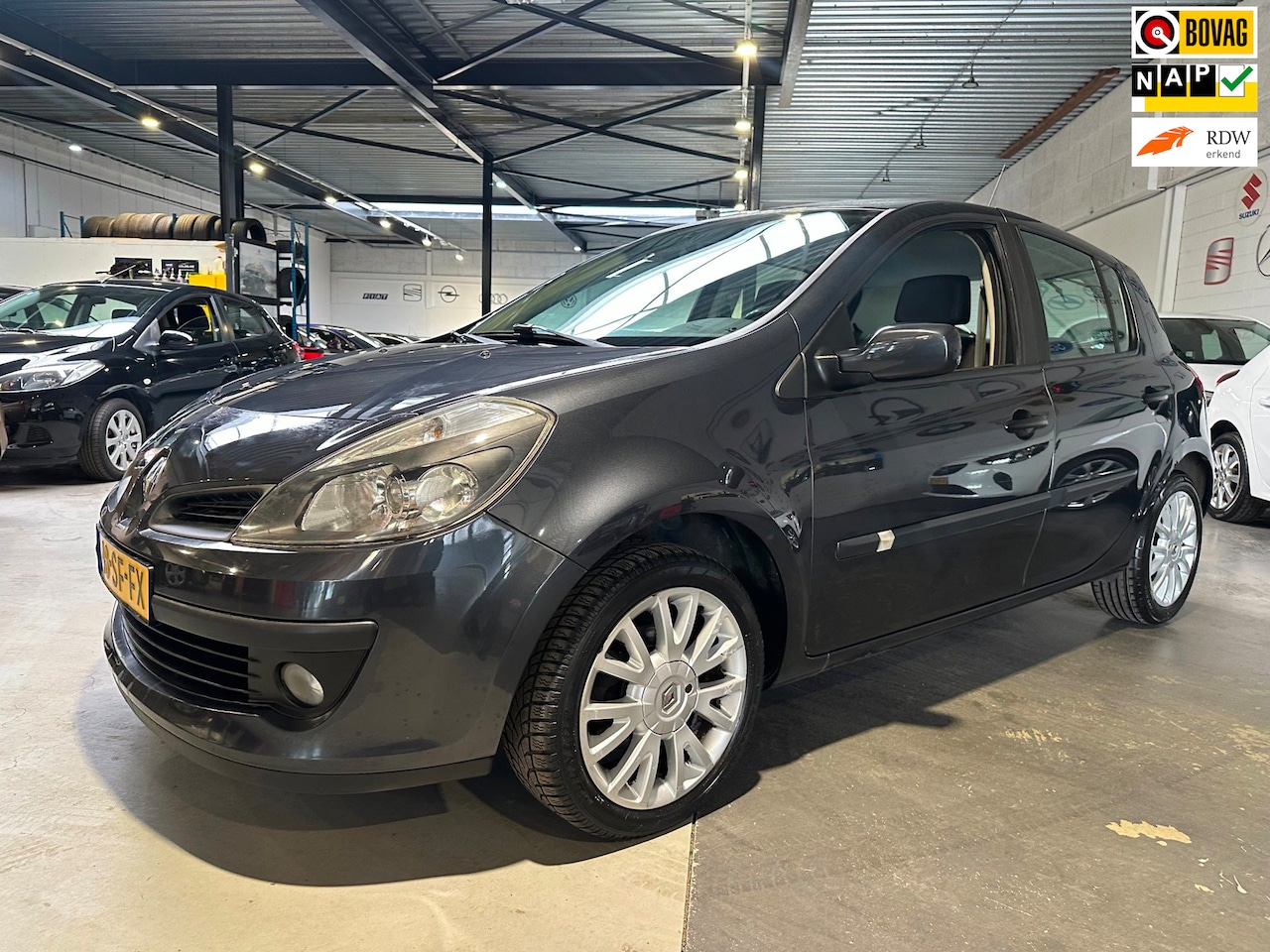 Renault Clio - 1.6-16V Dynamique Luxe/Airco/Apk nieuw bij aflevering - AutoWereld.nl