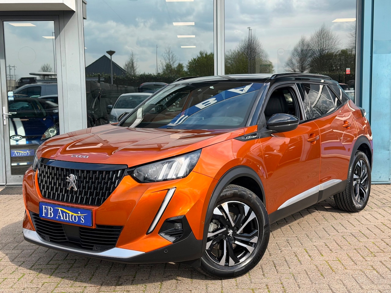 Peugeot 2008 - 1.2 PureTech GT-Line Airco Lmv Navi Cruise - AutoWereld.nl