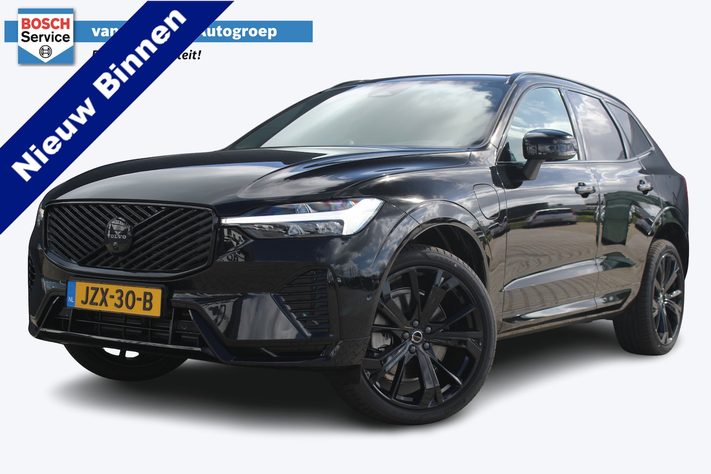Volvo XC60 - 2.0 T6 Plug-in hybrid AWD Ultra Black Edition | Panorama dak | Luchtvering | Bowers & Wilk - AutoWereld.nl