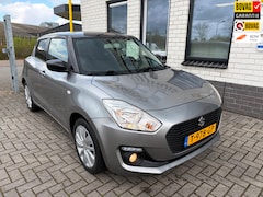 Suzuki Swift - 1.2 Stijl / Camera / Airco / Carplay / Centrale vergrendeling / Stoelverwarming