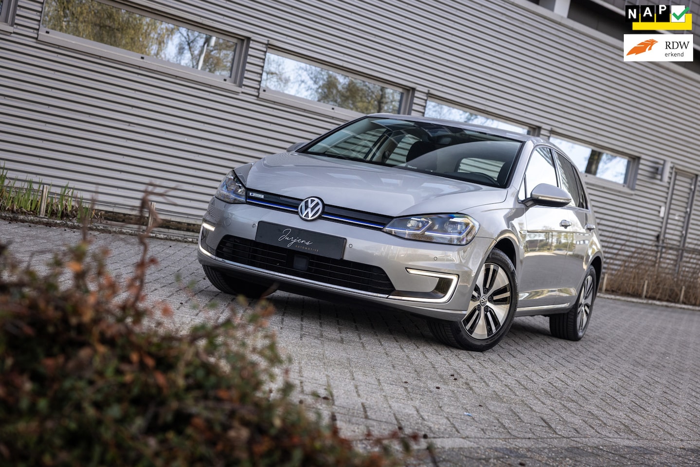 Volkswagen e-Golf - E-Golf (136pk) | Orig NL | LED | Apple CarPlay | - AutoWereld.nl