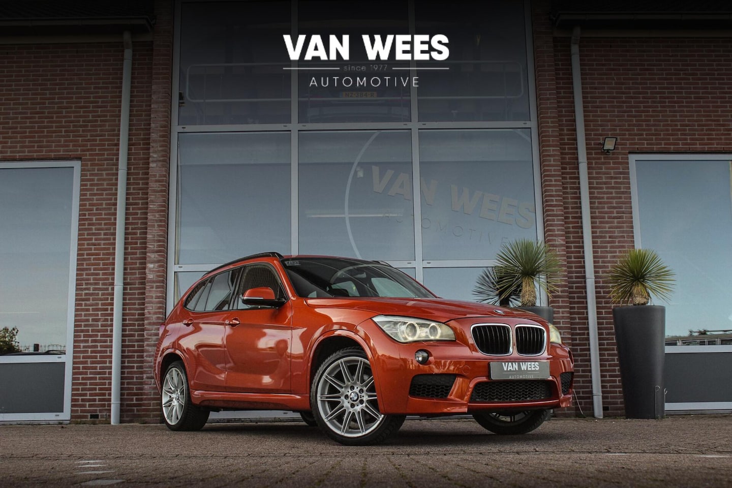 BMW X1 - sDrive18i Executive M-sport | M-pakket | Xenon | Stoelverwarming | 19 inch | Cruise contro - AutoWereld.nl