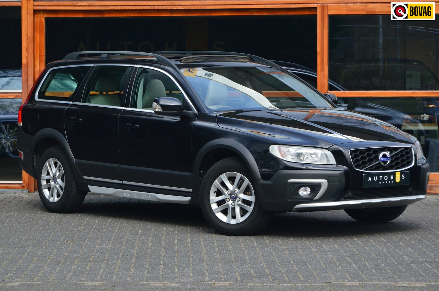 Volvo XC70 - T5 FWD Summum | Dealer Onderhouden | Panoramadak | Automaat | Stoelverwarming | Rondom Par - AutoWereld.nl
