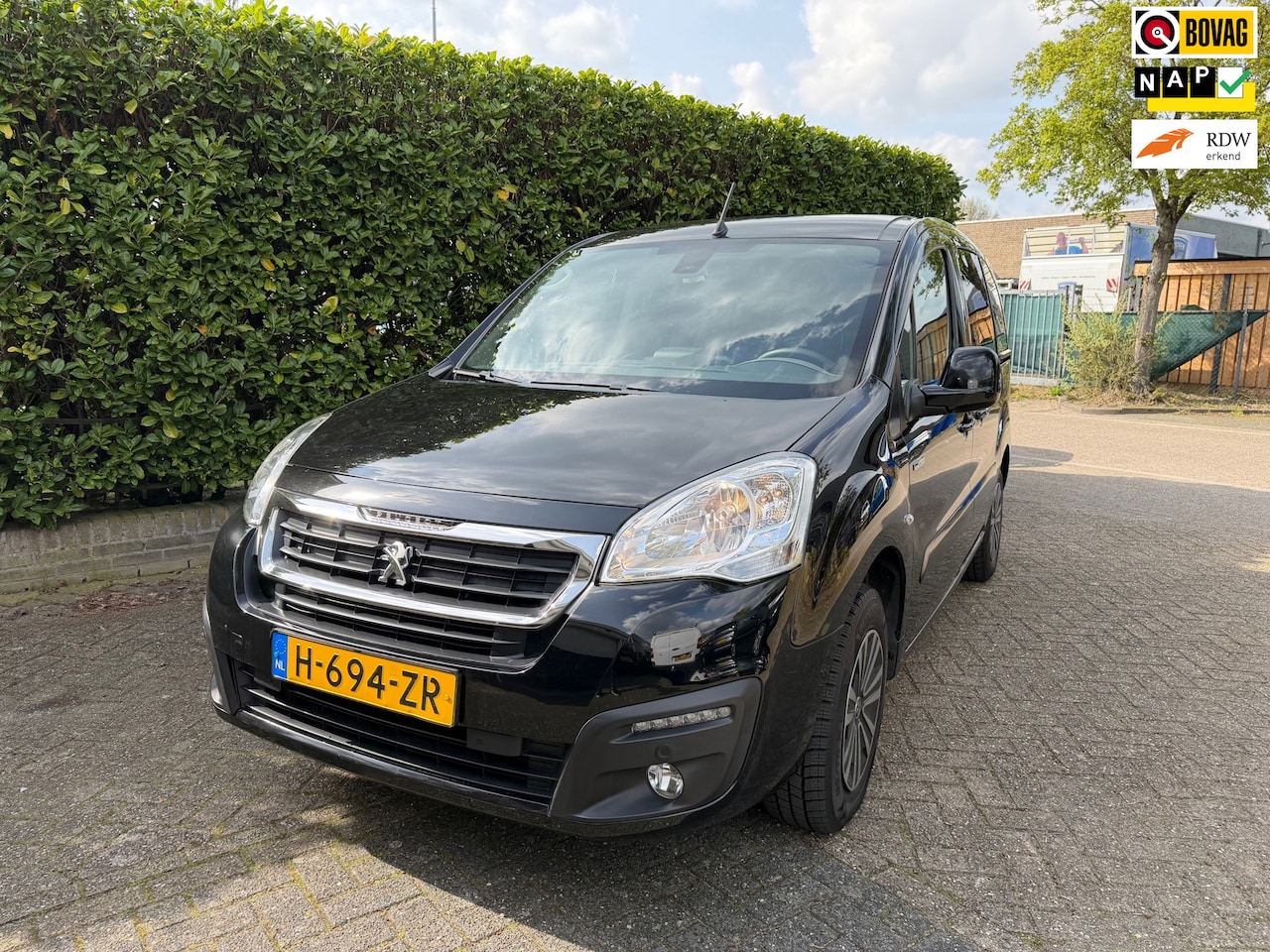 Peugeot Partner Tepee - Electric Active 5 persoons - AutoWereld.nl