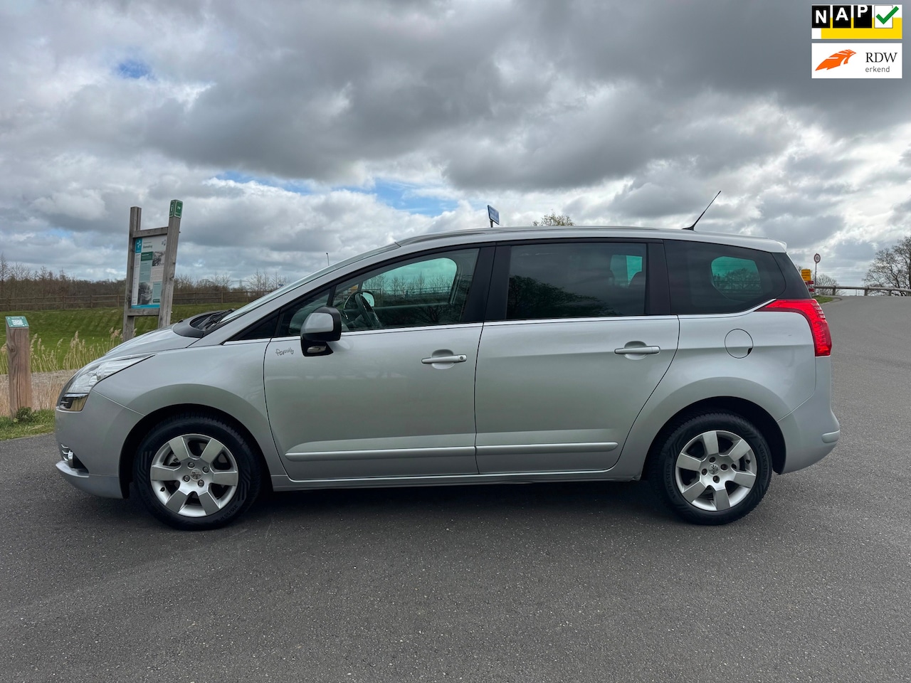 Peugeot 5008 - 1.6 THP Family 5p. 1.6 THP Family 5p. - AutoWereld.nl