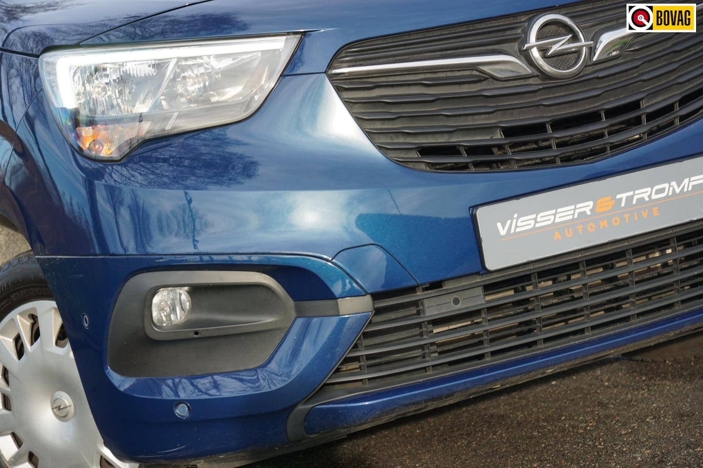 Opel Combo Life - 1.2 Turbo 130pk Edition Automaat - Night Blue - Nav/Carplay/Trkhk - AutoWereld.nl