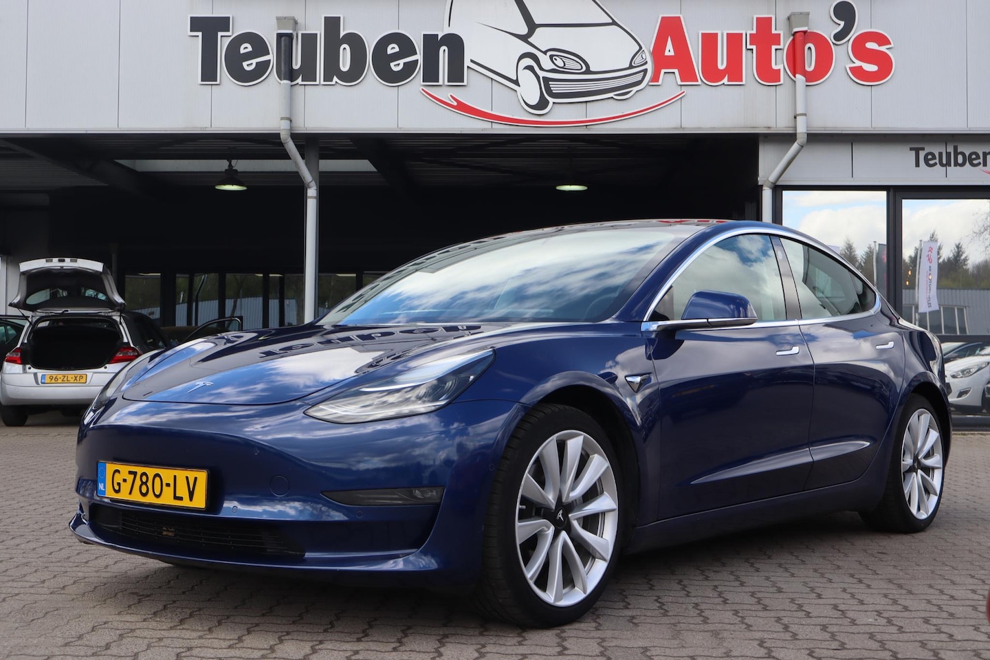 Tesla Model 3 - Long Range RWD Long Range AWD 75 kWh | SOH 89,3% | Trekhaak | Full Self-Driving Capability - AutoWereld.nl