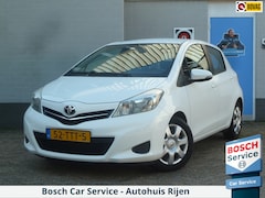 Toyota Yaris - 1.3 VVT-i Aspiration|Camera|Trekhaak|Volledig Dealer onderhouden|81.500km
