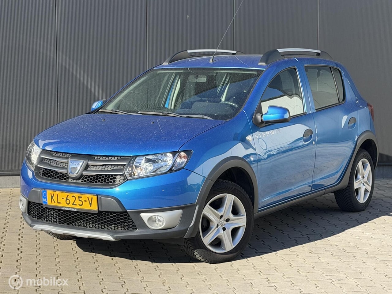 Dacia Sandero Stepway - 0.9 TCe Bi-Fuel Lauréate | LPG | CRUISE | - AutoWereld.nl