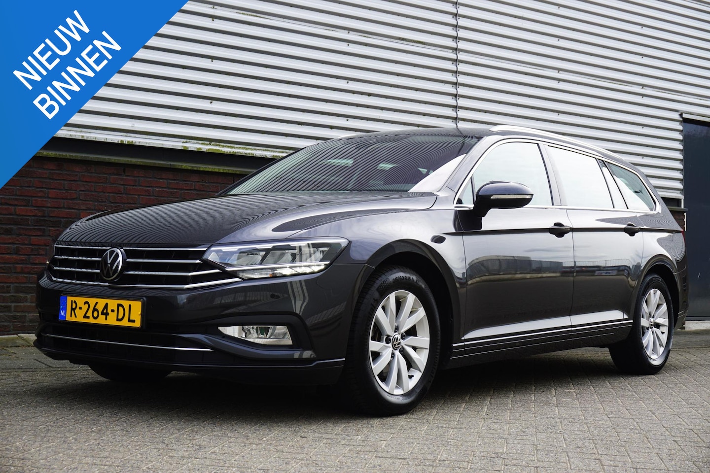 Volkswagen Passat Variant - 1.5 TSI Business/Dealeronderhouden/ERGO stoelen/ Camera - AutoWereld.nl