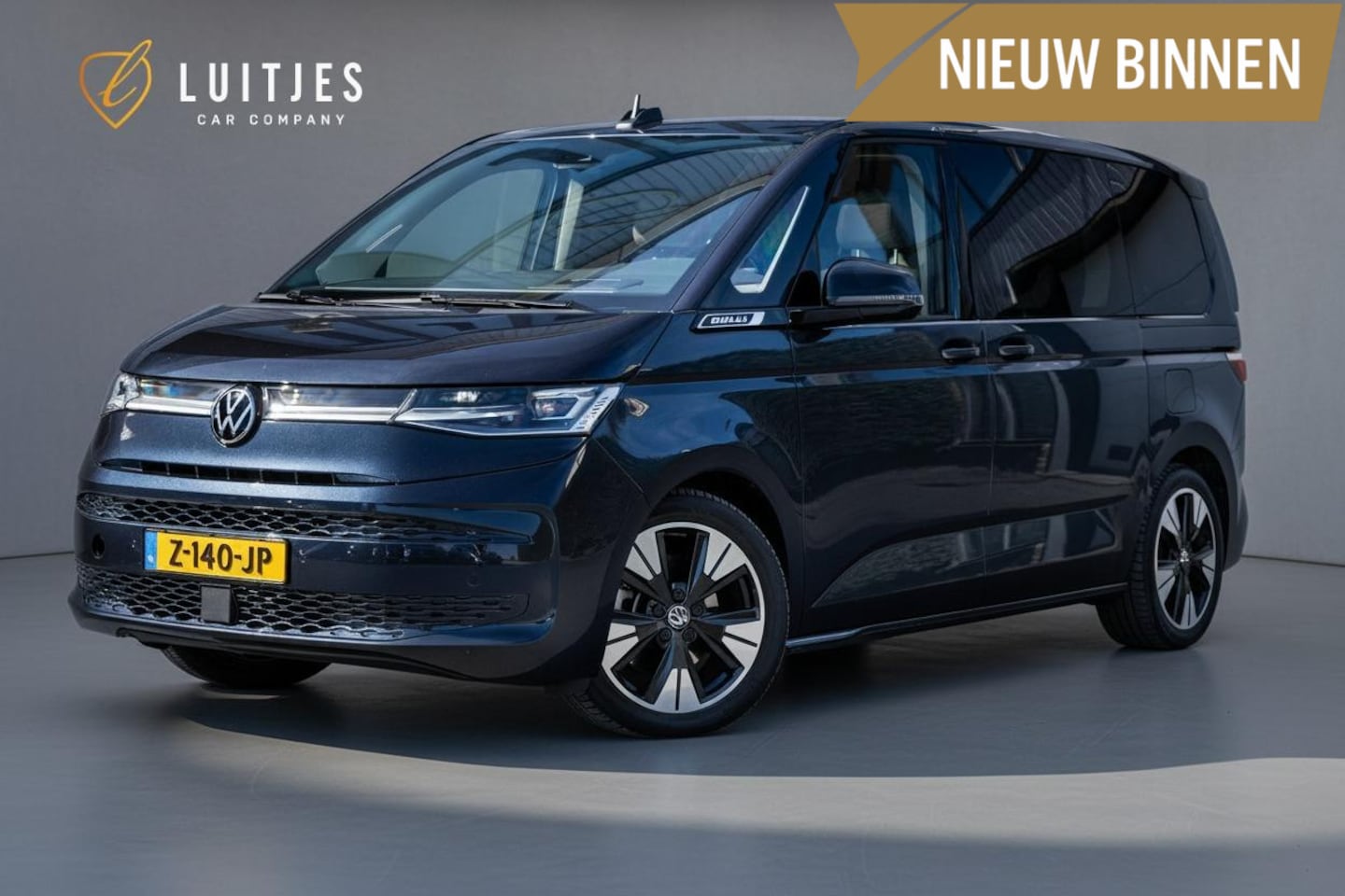 Volkswagen Multivan - 1.4 eHybrid Bulli 7-pers Pano-dak|H&K|Stoelkoeling+verw.|Leder|ACC|HuD|Trekhaak|IQ.Light|D - AutoWereld.nl