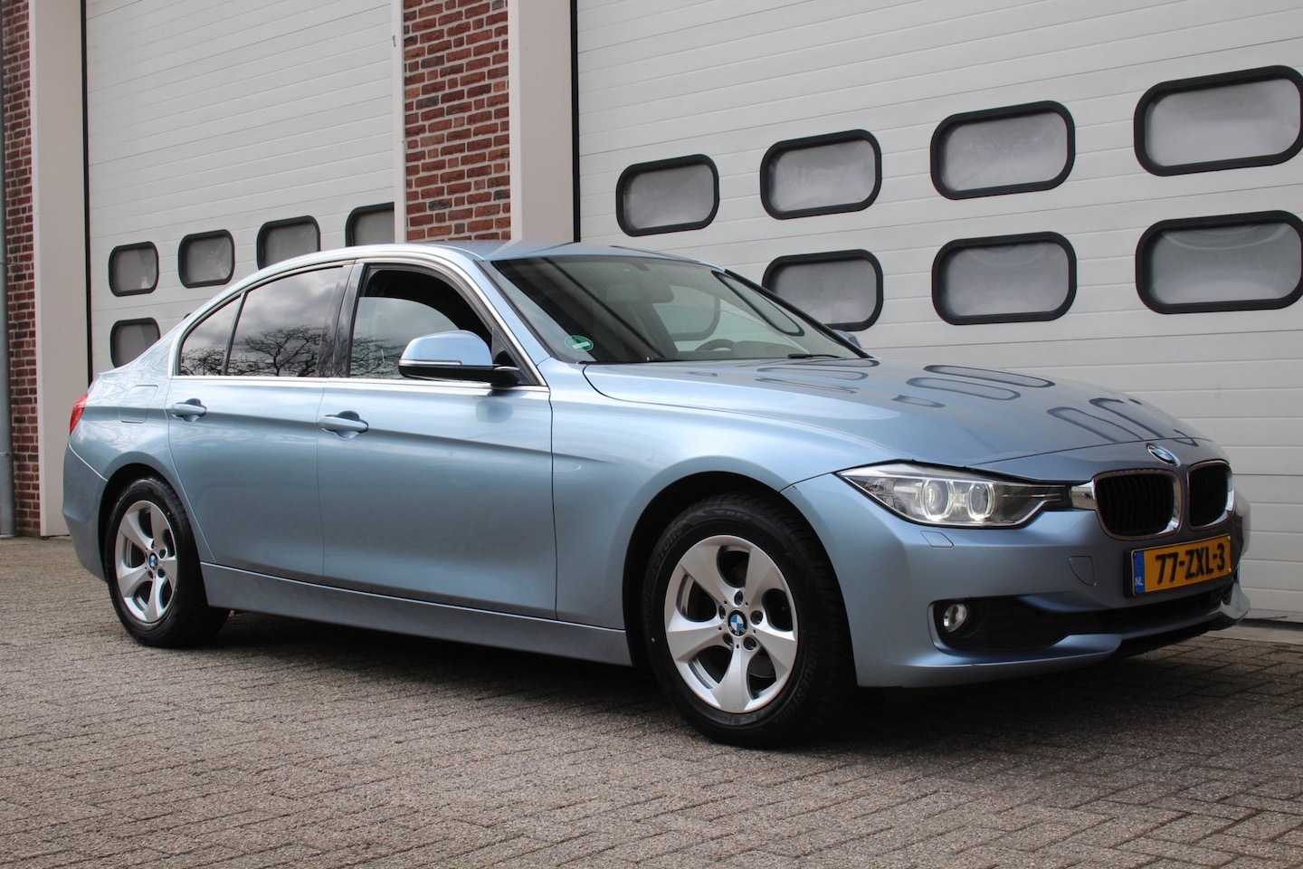 BMW 3-serie - 320i EfficientDynamics Edition Upgrade Edition * Leder / Navi / Nap * - AutoWereld.nl