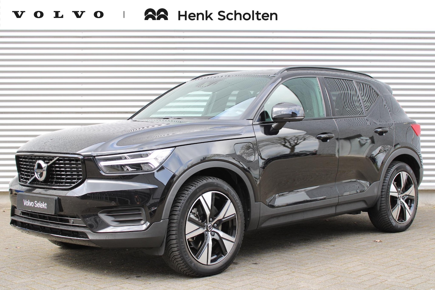 Volvo XC40 - T5 Automaat Recharge R-Design | Panoramadak|Trekhaak | Adaptieve Cruise Control | Pilot As - AutoWereld.nl