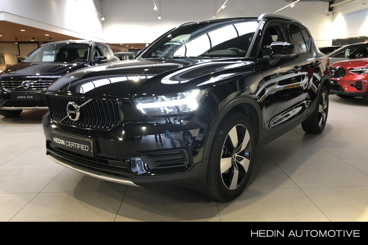 Volvo XC40 - T2 Momentum Automaat 130Pk |19"Inch LMV| Parkeer Camera Achter | Cruise Control | Climate - AutoWereld.nl
