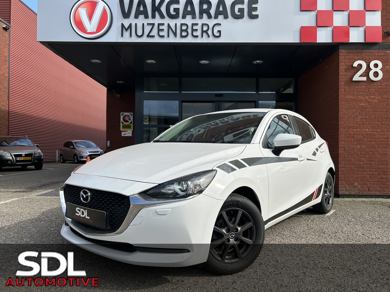 Mazda 2 - 1.5 Skyactiv-G Comfort // LED // NAVI + CARPLAY // PDC // CRUISE // STOELVERWARMING - AutoWereld.nl