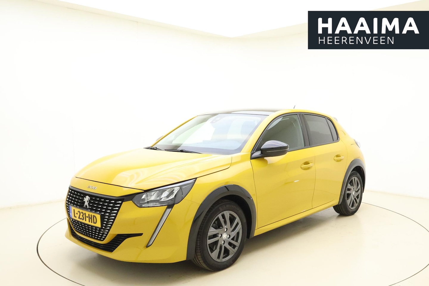 Peugeot 208 - 1.2 Turbo Active Pack 100 Pk | Navigatie | Cruise Control | Zwart Dak | Airco | Sensoren A - AutoWereld.nl