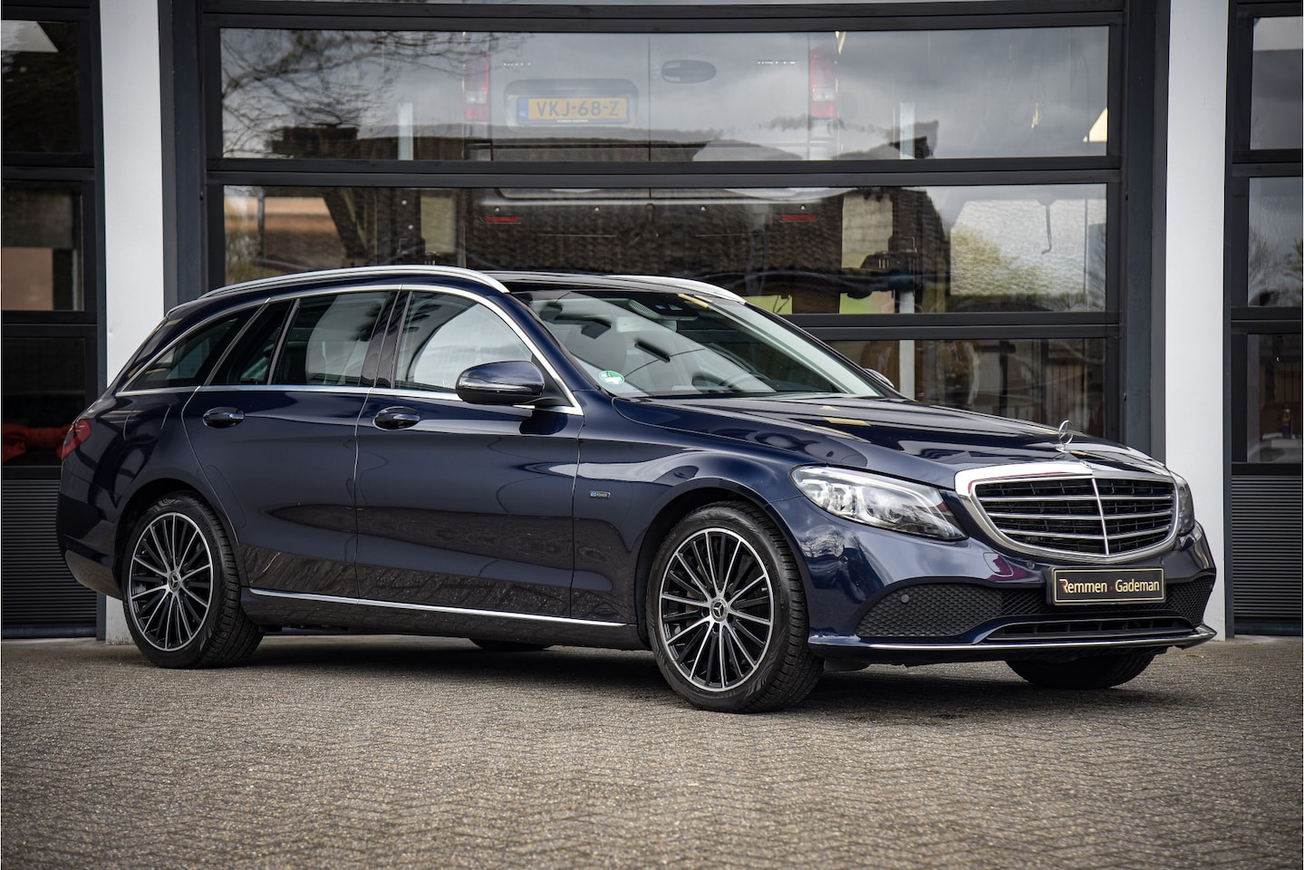 Mercedes-Benz C-klasse Estate - 300 de Luxury Limited | Pano | Lucht vering - AutoWereld.nl
