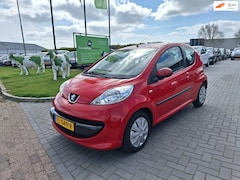 Peugeot 107 - 1.0-12V XR / Keurig ondeehouden / APK september 2026