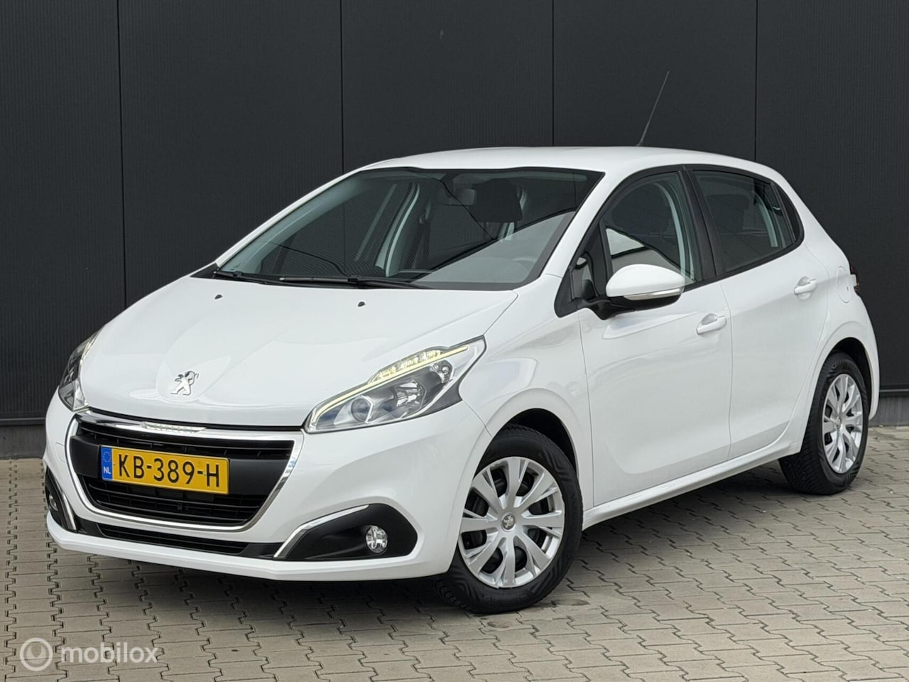 Peugeot 208 - 1.2 82PK Blue Lion | CRUISE | CARPLAY | NAVI | - AutoWereld.nl
