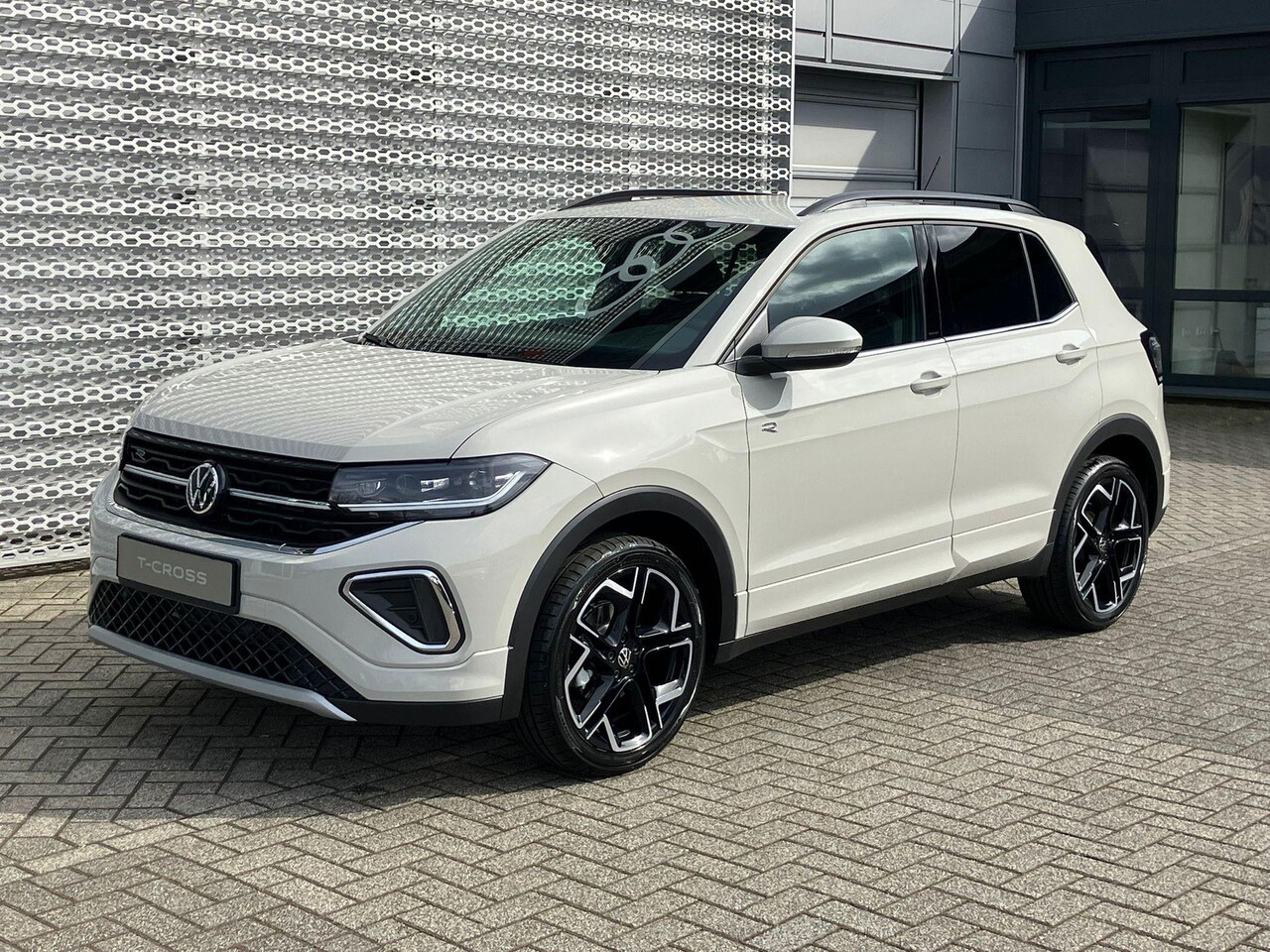 Volkswagen T-Cross - R-Line Edition 1.0 TSI 85 kW / 116 PK 7 versn. DSG | Trekhaak afneembaar | - AutoWereld.nl