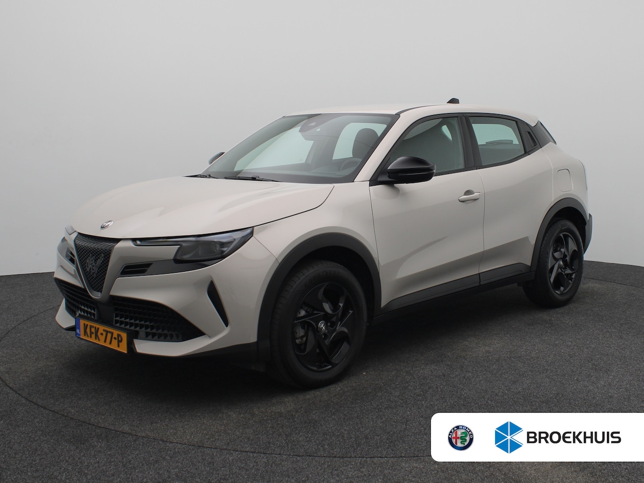 Alfa Romeo Junior - Hybrid Ibrida 145 EDCS6 Navi | Apple Carplay | Cruise Control | LED Koplampen | Lichtmetal - AutoWereld.nl