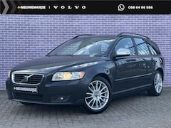 Volvo V50 - 2.0 Sport | Trekhaak | Climate control | High Performance Audio | 17"lm velgen | automatis