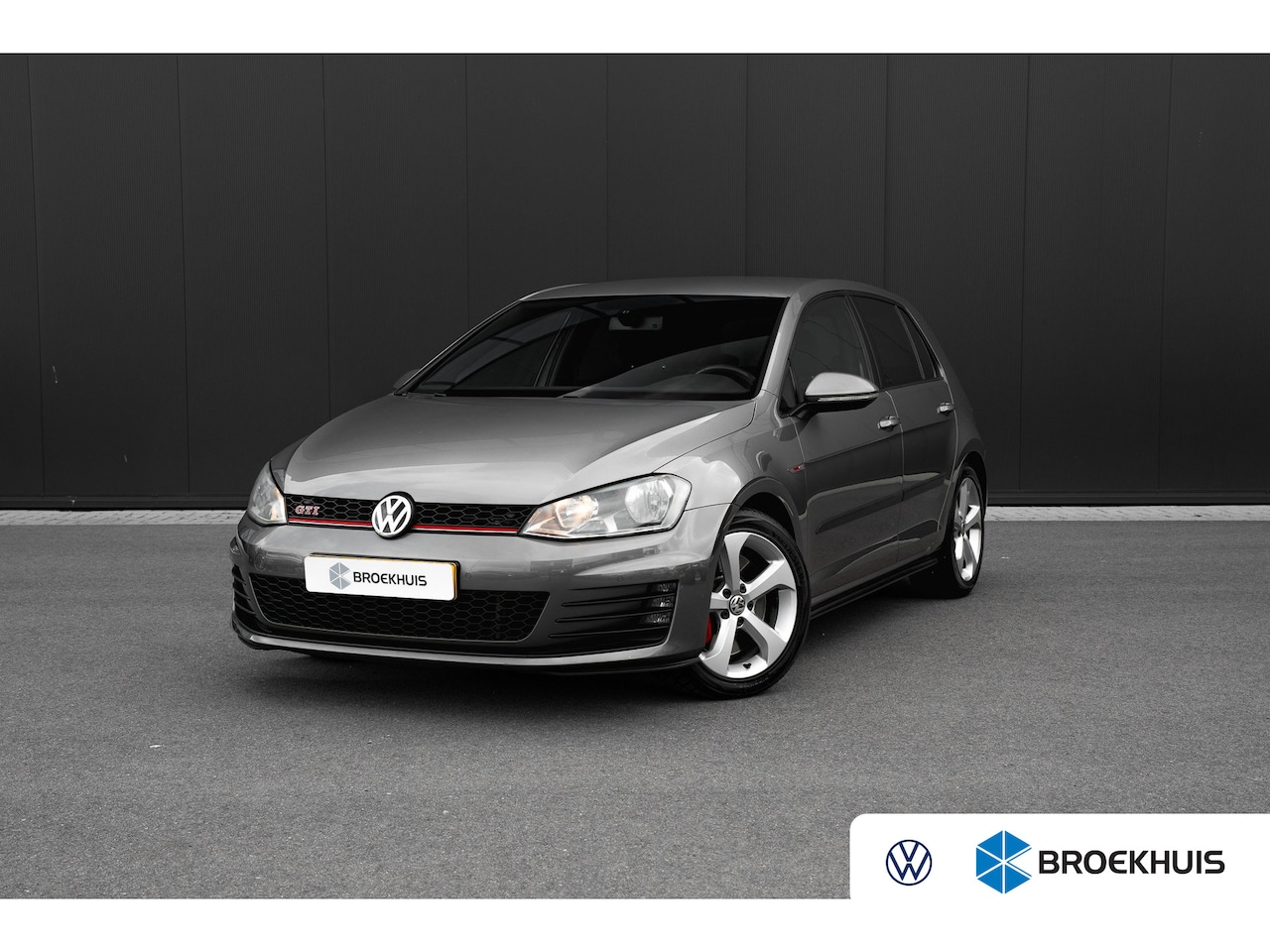 Volkswagen Golf - 2.0 TSI GTI Performance | Handgeschakeld | Cruise Control | Parkeersensor V+A | - AutoWereld.nl