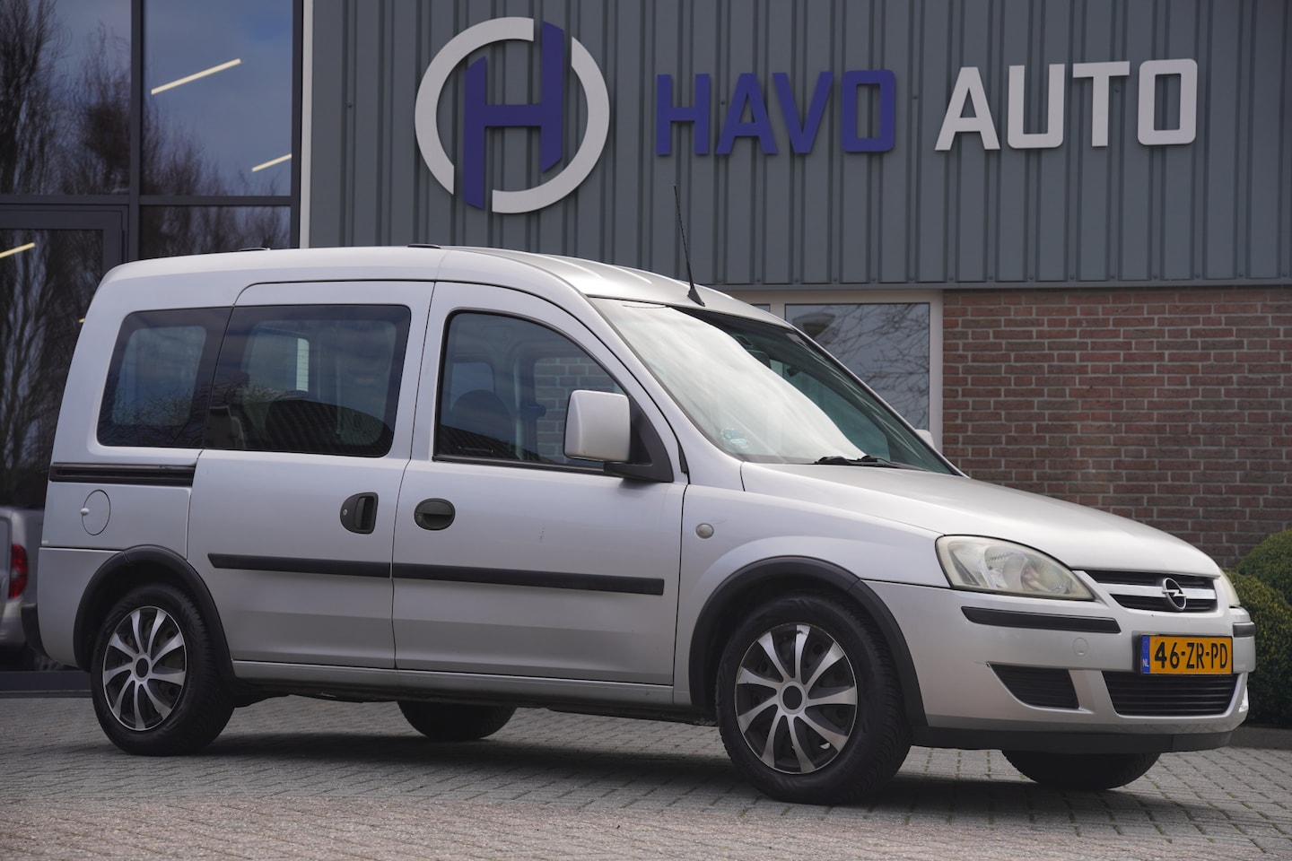 Opel Tour - 1.4-16V Essentia 1.4-16V Essentia, TREKHAAK, NAP - AutoWereld.nl