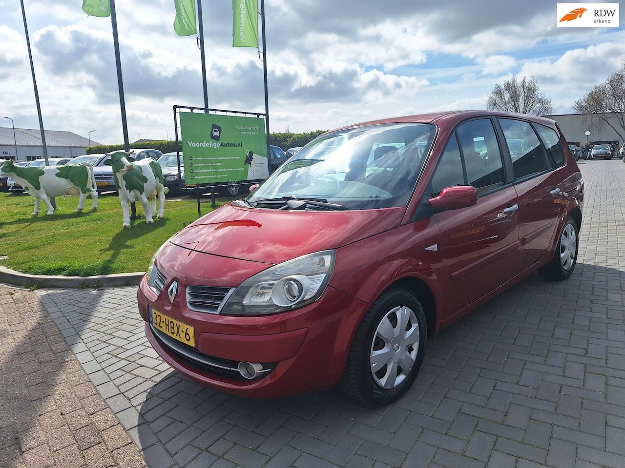 Renault Grand Scénic - 1.6-16V Business Line 7p. / Nette auto / APK april 2027 - AutoWereld.nl