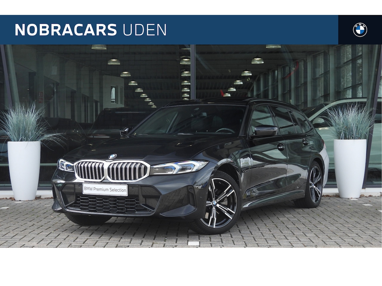 BMW 3-serie Touring - 330e xDrive High Executive M Sport Automaat / Trekhaak / Panoramadak / Sportstoelen / Comf - AutoWereld.nl