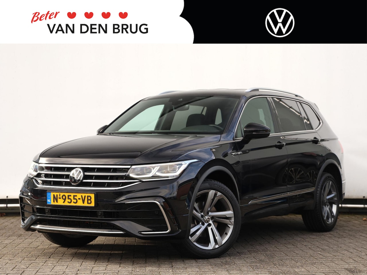 Volkswagen Tiguan Allspace - 1.5 TSI R-Line Business+ 150pk DSG | Trekhaak | LED Matrix | App Connect | Lichtmetalen ve - AutoWereld.nl