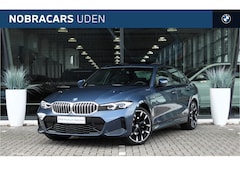 BMW 3-serie - 330e M Sport Automaat / Trekhaak / Sportstoelen / Achteruitrijcamera /	Comfort Access / St