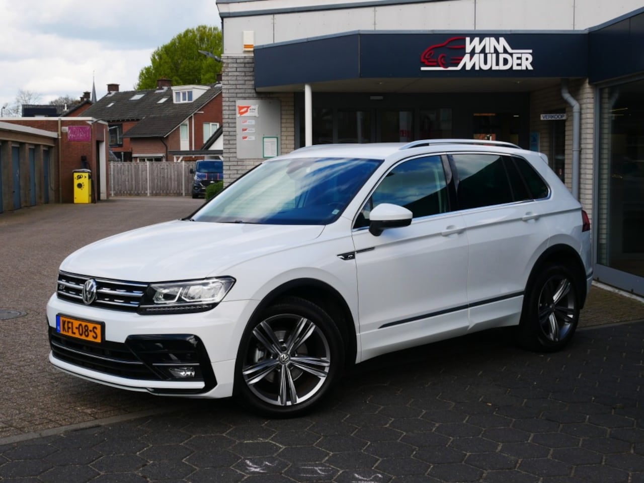 Volkswagen Tiguan - 1.5 TSI ACT R-LINE   **Clima//Navi/Carplay**Lm 19 ** - AutoWereld.nl