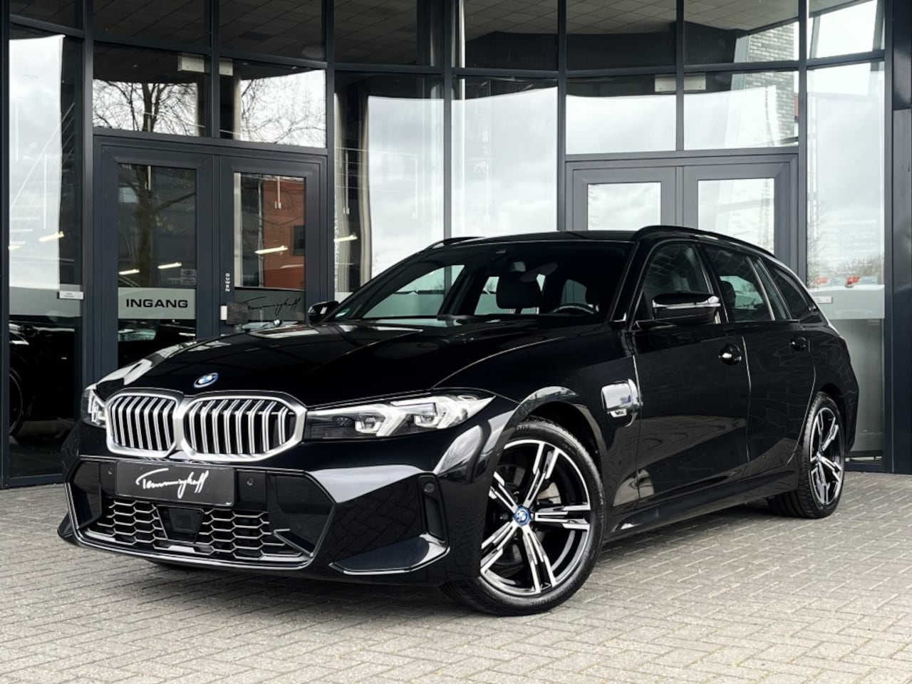 BMW 3-serie Touring - 320E TOURING LCi M-SPORT - AD.CRUISE - HU - LIVE PRO - AutoWereld.nl