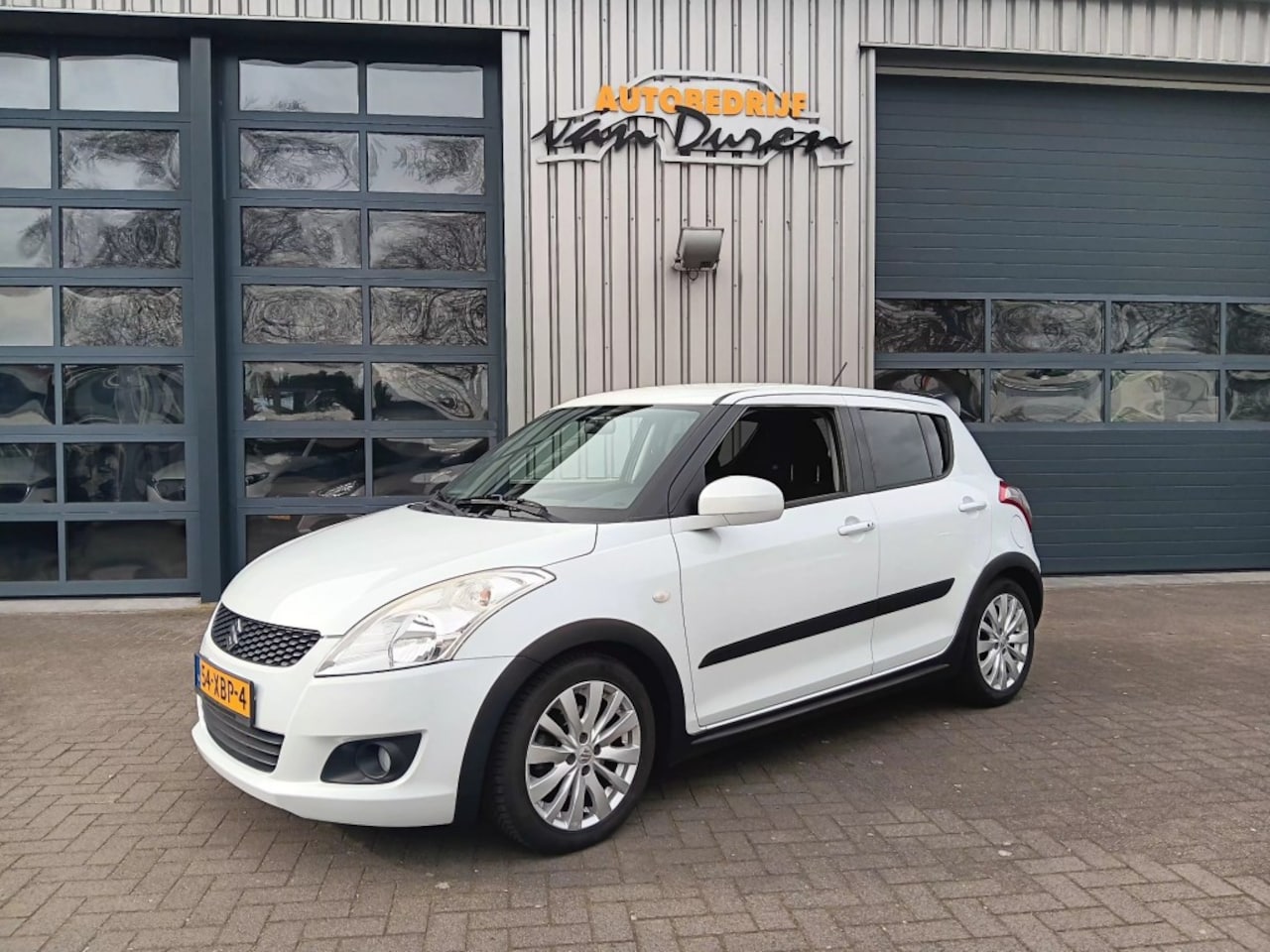 Suzuki Swift - 1.2  16v Exclusive   met GT-Pakket  Cruise/ Clima  Elec.Spiegels/ Ramen  16inch  Centr.Ver - AutoWereld.nl