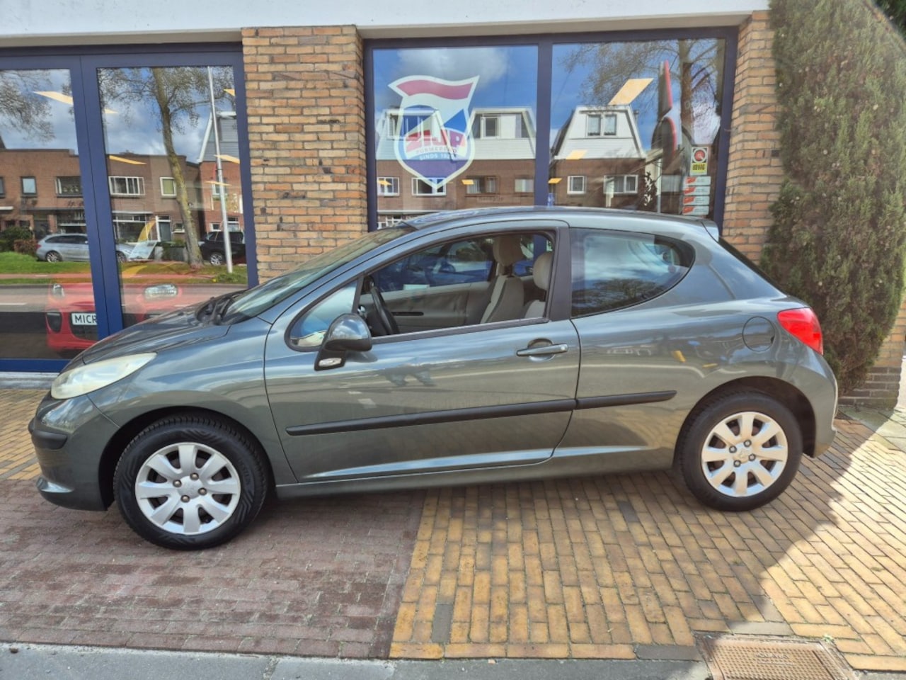 Peugeot 207 - 1.4 16V 3 DRS. - AutoWereld.nl
