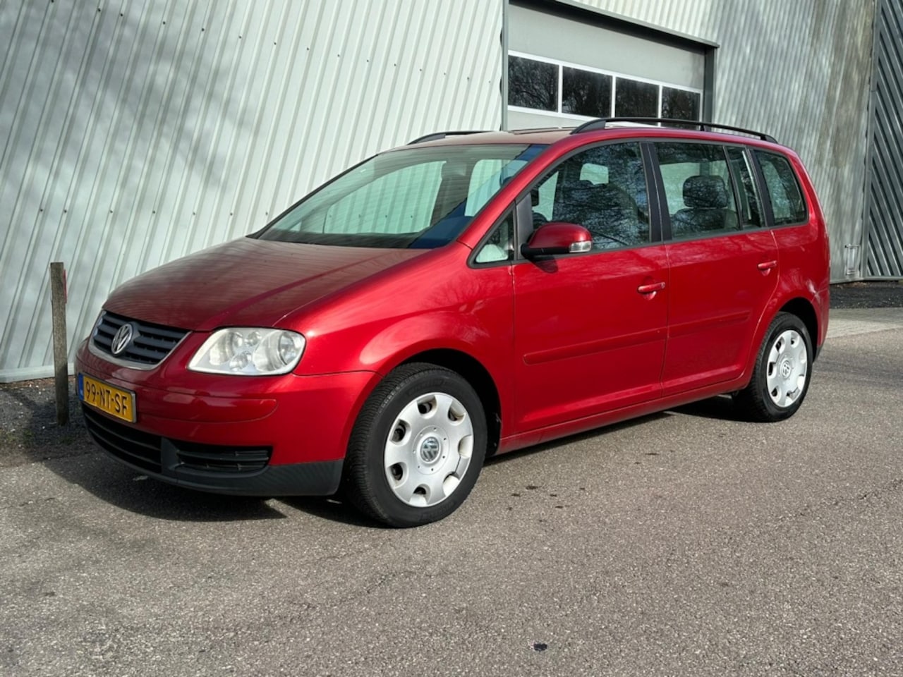 Volkswagen Touran - 1.6-16V FSI Trendl. - AutoWereld.nl