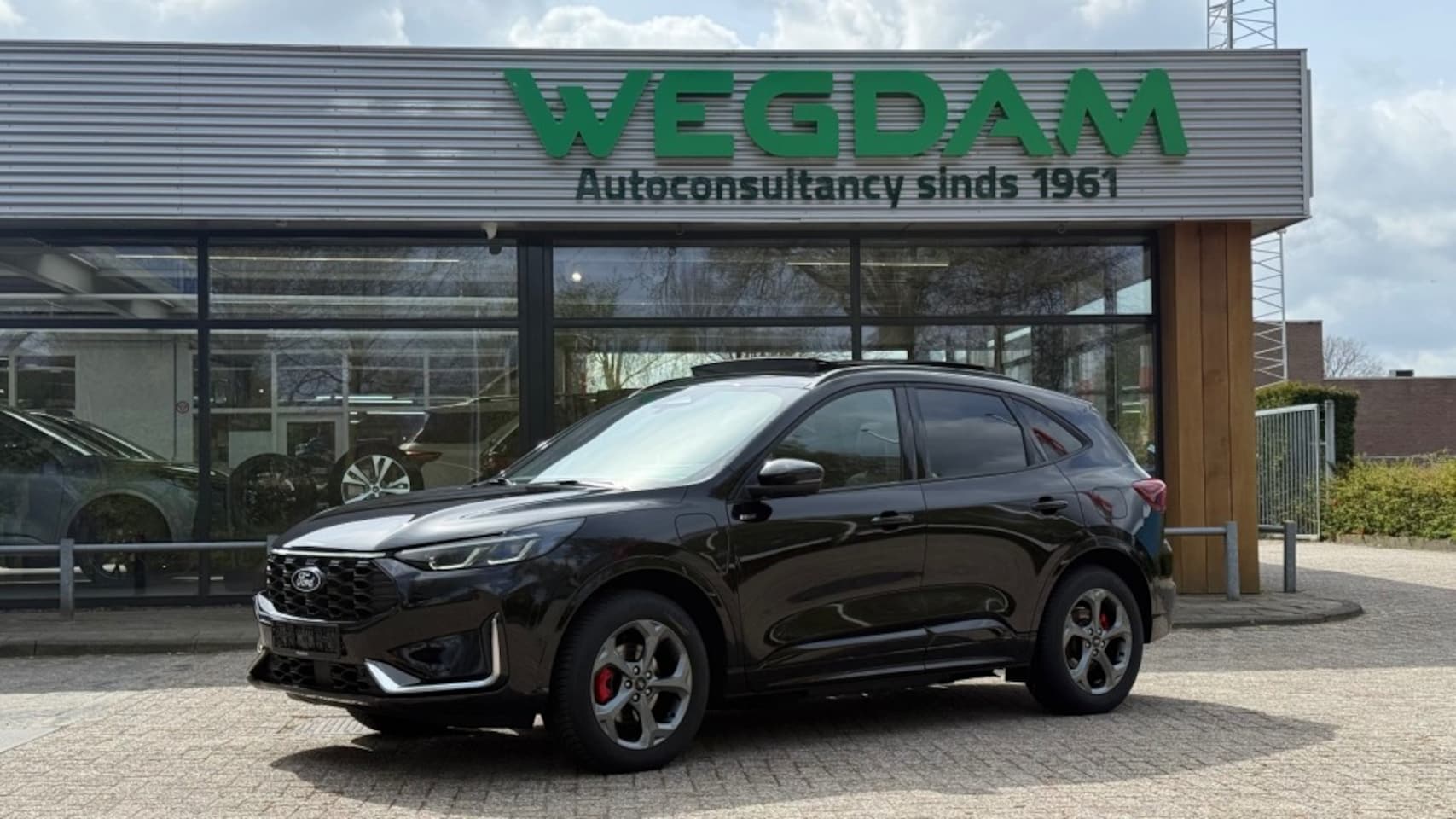 Ford Kuga - 2.5 PHEV ST-LINE X 243pk / Trekhaak+Panorama+Techno+Winter - AutoWereld.nl