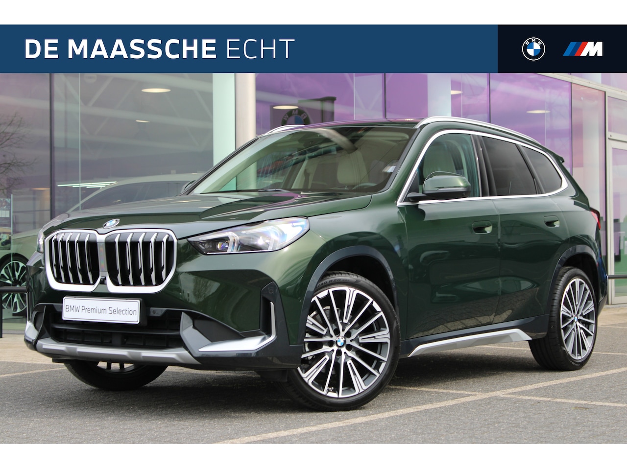 BMW X1 - sDrive20i High Executive xLine Automaat / Trekhaak / Panoramadak / Sportstoelen / Adaptiev - AutoWereld.nl