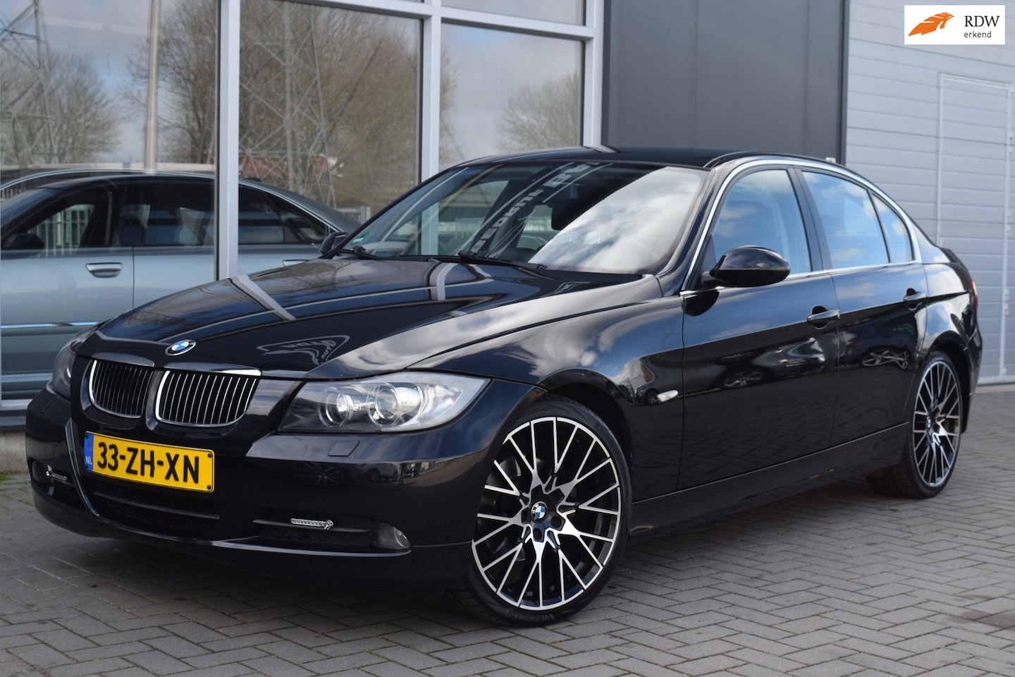 BMW 3-serie - 325i Dynamic Executive | Automaat | Xenon | Navi | APK 4-2027 ! - AutoWereld.nl