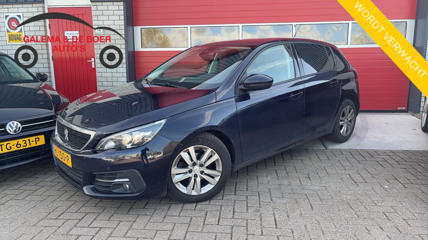 Peugeot 308 - 1.2 PureTech Blue Lease Executive TREKHAAK / PANORAMADAK / CAMERA / CARPLAY / NAVI / CLIMA - AutoWereld.nl