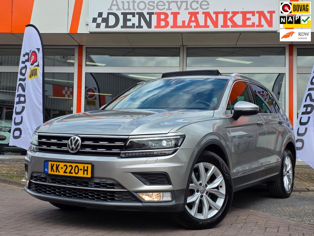 Volkswagen Tiguan - 1.4 TSI ACT Highline BJ.2016 / Panodak / Navi / Camera / Led Koplampen / Keyless / 18"Lmv - AutoWereld.nl
