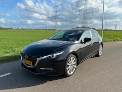 Mazda 3 - 3 2.2 SkyActiv-D 150 GT-M Navi PDC Head up Leer NL AUTO