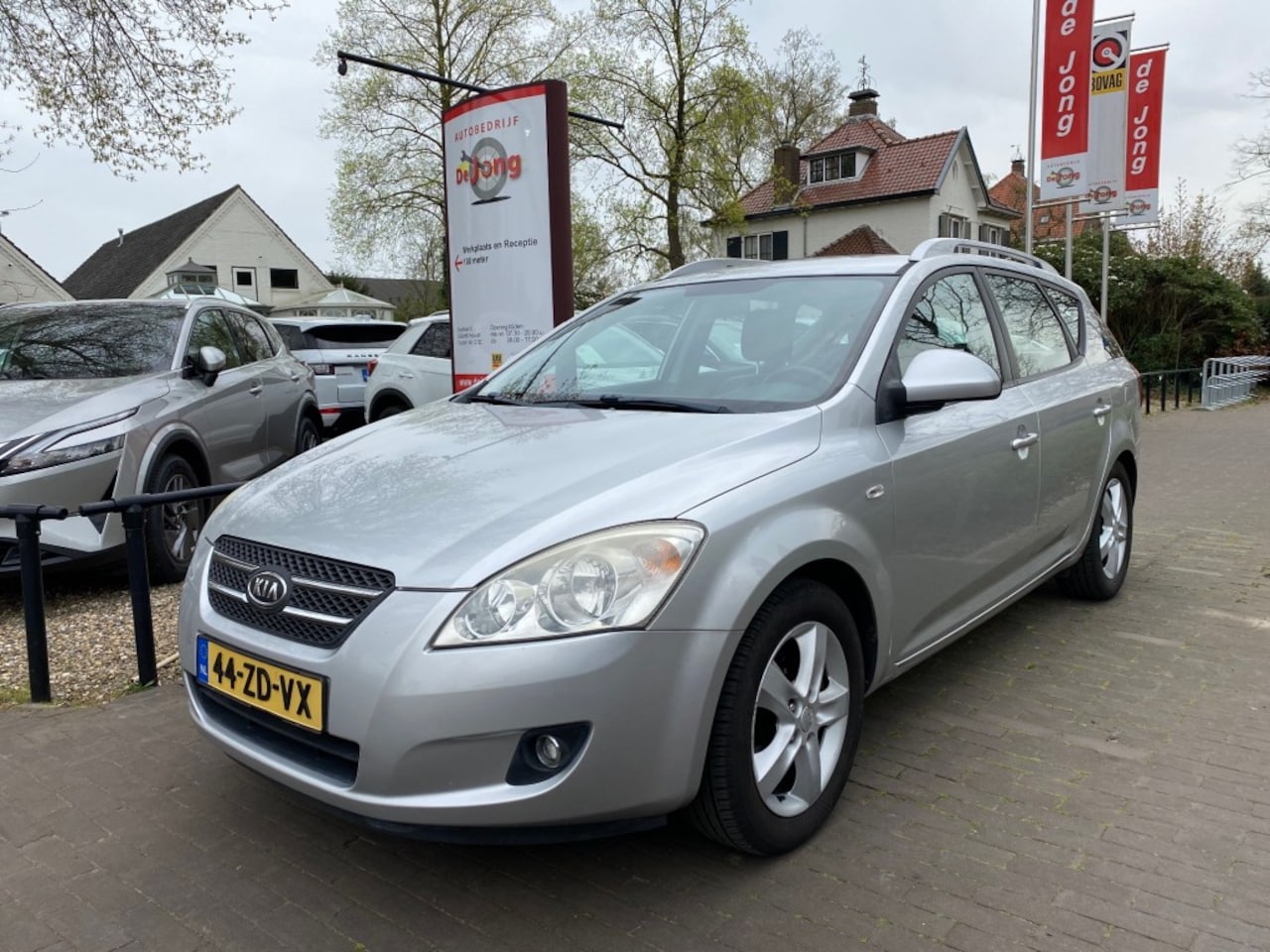 Kia Cee'd Sporty Wagon - SPORTY WAGON 1.6 BUSINESS EDITION / AIRCO-ECC / TREKHAAK / 16'' LMV - AutoWereld.nl