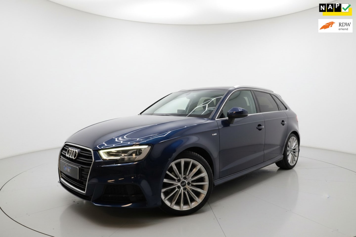 Audi A3 Sportback - 1.5 TFSI CoD 3x S LINE VIRTUAL PDC LEER NAP - AutoWereld.nl