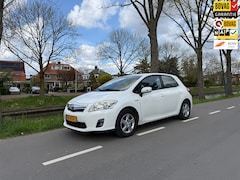 Toyota Auris - 1.8 Full Hybrid Aspiration * Afn. Trekhaak / LM Velgen / Cruise control / NL Auto