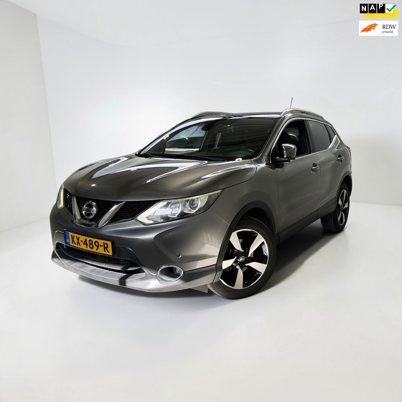 Nissan Qashqai - 1.2 N-Vision PANO Alcantra stoelen sportief - AutoWereld.nl