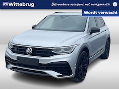 Volkswagen Tiguan - 1.4 TSI eHybrid 245PK R-Line Business+ / Panoramadak / Zwenkbare Trekhaak / R-Line Interie