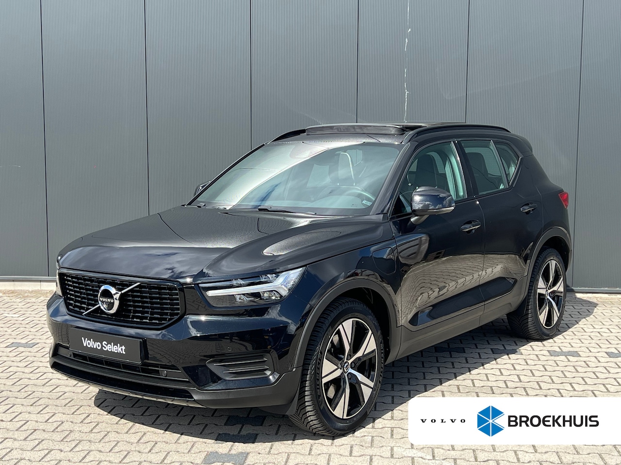 Volvo XC40 - T4 Recharge R-Design | Panoramadak | Stoel en stuurwielverwarming | 360 Camera | Adaptive - AutoWereld.nl