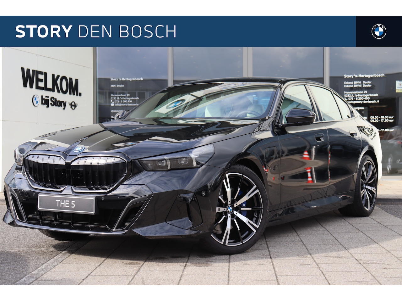 BMW 5-serie - 530e M Sport Automaat / Trekhaak / Achteruitrijcamera / Adaptieve LED / Stuurverwarming / - AutoWereld.nl